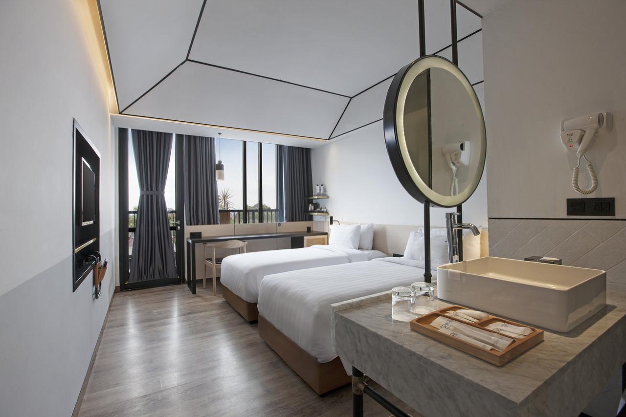 Gaia Cosmo Hotel Yogyakarta Exterior foto