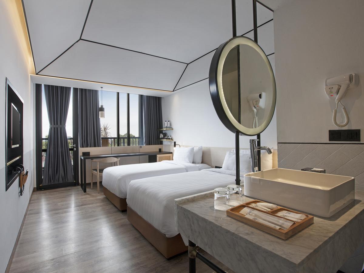 Gaia Cosmo Hotel Yogyakarta Exterior foto